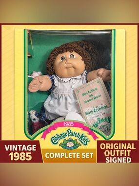 Vintage 1985 Coleco Cabbage Patch Kids Doll Signed Original Outfit w/ Box Paper